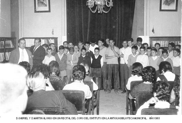 coro1963.jpg (52284 bytes)
